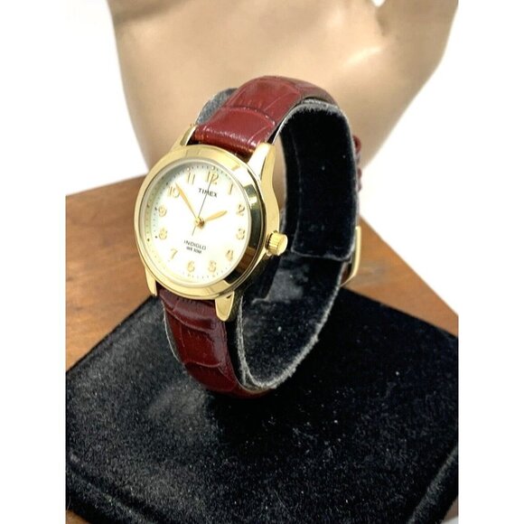Timex Women's Watch T21693 Indiglo Quartz Mother of Pearl Burgundy Leath… - Picture 2 of 14